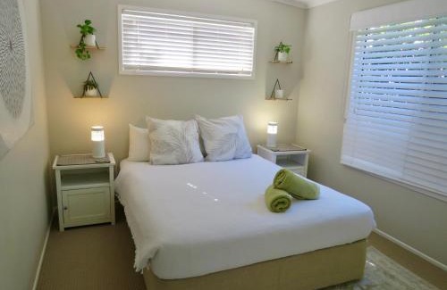 Coolum Beach Casa | Beach Cottage on Cassia Avenue, Central Coolum Beach