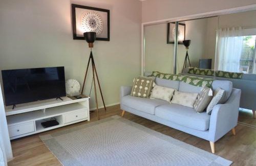 Coolum Beach Casa | Beach Cottage on Cassia Avenue, Central Coolum Beach