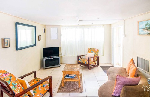 Bayville Casa | Beach Cottage, Unique Village, Carlisle Bay Beach
