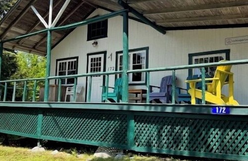 Hubbards Cabina | Beach Cottage - Whispering Firs - Hubbards Beach