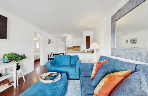 Cherry Grove Beach Apartamento | Beach Cottages at OD - 11B