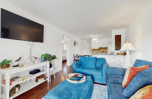 Cherry Grove Beach Apartamento | Beach Cottages at OD - 11B