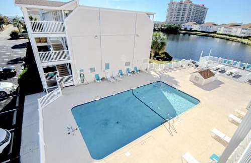 Cherry Grove Beach Apartamento | Beach Cottages at OD - 11B