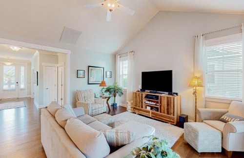 St. James Casa | Beach Cove Charmer