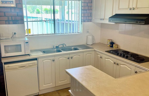 Silver Sands Casa | Beach Daze, Silver Sands Relax & enjoy...one street from beach