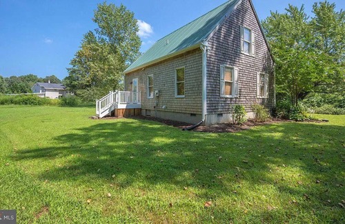 Clarksville Cabaña | Beach Dreams in a beautiful New England timber framed cottage