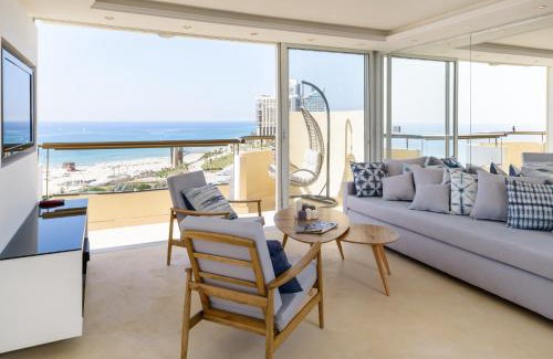 Herzliya Pituach Apartamento | Beach Duplex with 2 Terraces & Sea View by FeelHome