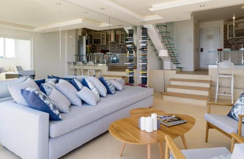 Herzliya Pituach Apartamento | Beach Duplex with 2 Terraces & Sea View by FeelHome