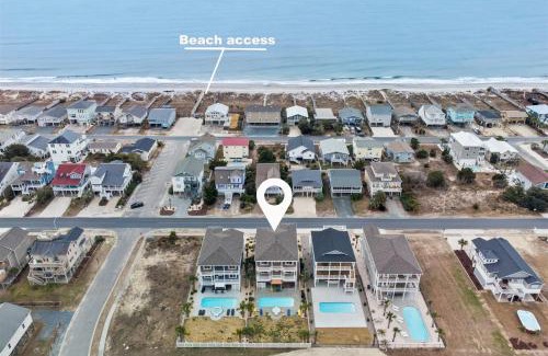 Ocean Isle Beach Casa | Beach Easy Private Heated Pool, Tiki Bar, Elevator