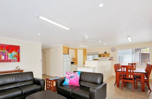 Woodgate Casa | Beach Escape - 5 The Esplanade