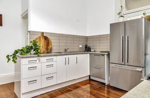 Glenelg Casa | Beach Family Retreat