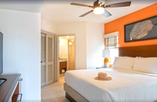 Simpson Bay Complejo | Beach front 1 bedroom apartment overlooking Simpson Bay (Feb.13-20, 2021)
