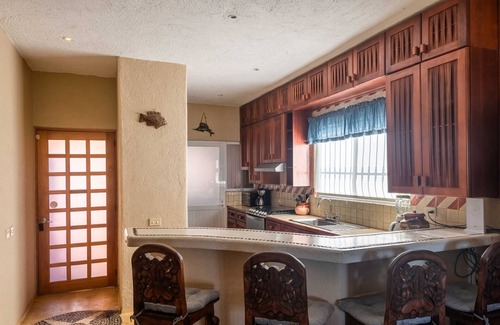 Barra de Potosí Condominio | Beach front 3-bedroom condo on Playa Blanca in fantastic Zihuatanejo
