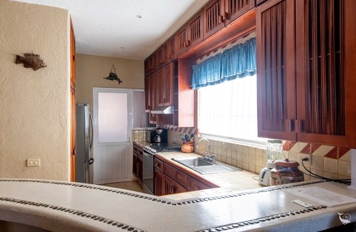 Barra de Potosí Condominio | Beach front 3-bedroom condo on Playa Blanca in fantastic Zihuatanejo