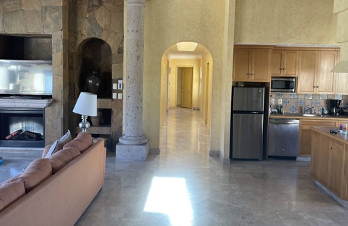 Centro Complejo | BEACH FRONT 5 STAR ⭐️ ON MENDANO BEACH 🏖️