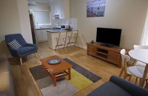 Henley Beach South Apartamento | Apartamento frente a la playa en Henley Beach.