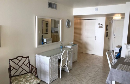 Gulfstream Beach Condominio | Condominio frente a la playa con excelentes vistas! Bellamente amueblado 2/2 - 1370 SF