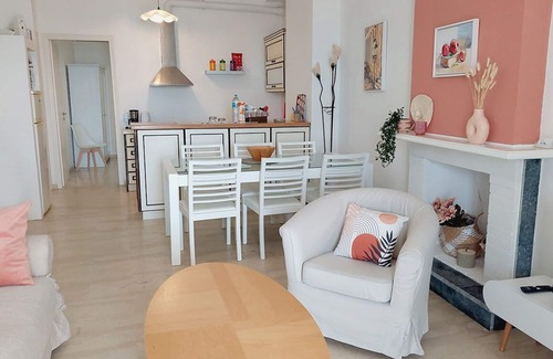 Acharavi Apartamento | Beach Front, Directly On The Beach, Upper Floor Apartment - "SUN"
