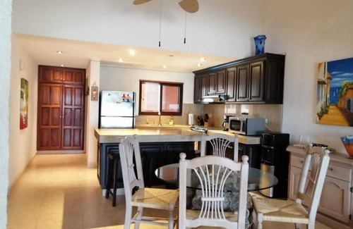 Chulavista Condominio | Impresionante 2 BDRM / 2 BAÑO piso superior Condo-EN LA ARENA. VISTAS, VISTAS.