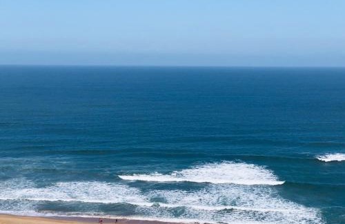 Kingsborough Apartamento | Beach Front Holiday Apartment, Stella Maris, Beach Road, Amanzimtoti