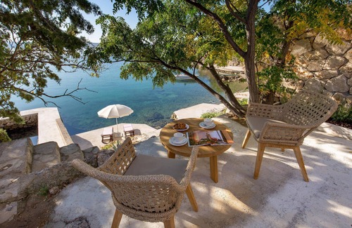 Lukovo Sugarje Casa | Casa frente a la playa en Lukovo.