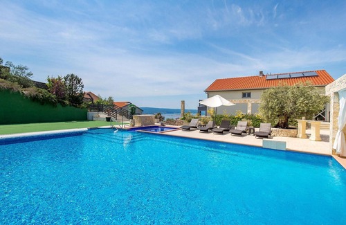 Klanfari Casa | Casa frente a la playa en Crikvenica