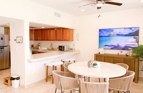 Puerto Aventuras Condominio | Beach Front Luxury condo
