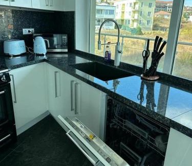 Byala Apartamento | Beach Front Luxurious Two Bedroom Apartment
