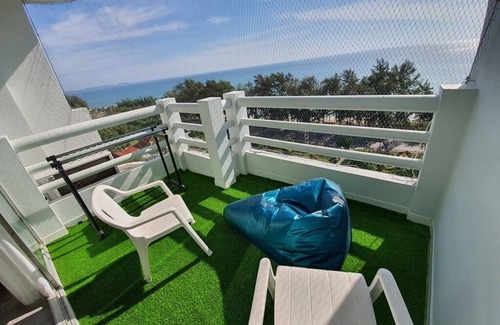 Rayong Condominio | BEACH FRONT modern room + Free hi speed Wi-Fi