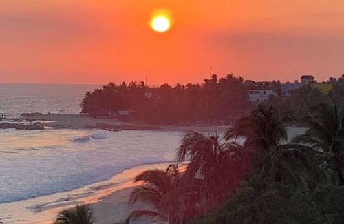 Houston Heights Casa | Beach front on Agua Blanca beach.