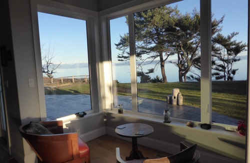 Comox Casa | Beach Front Paradise! Views out every window.