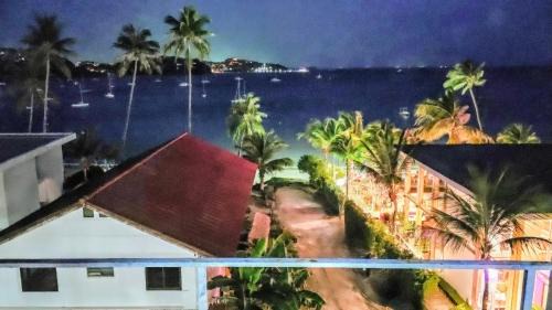 Wichit Apartamento | Beach Front Queen's Castle - Kid friendly, Holiday like Royalty