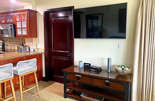 Wailua Complejo | BEACH FRONT RESORT/SPA LARGE LUXURY GRAND SUITE! 2BED/3BATH/3BALCONY
