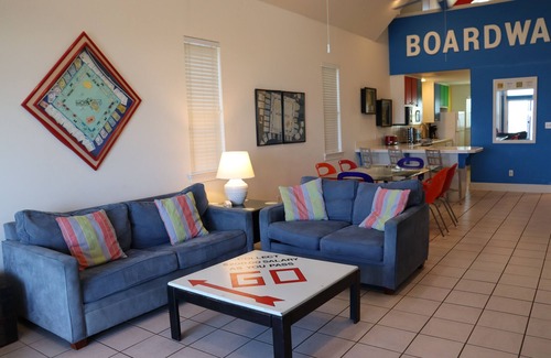 East End Casa | frente a la playa con decoraciones divertidas para una escapada inolvidable!