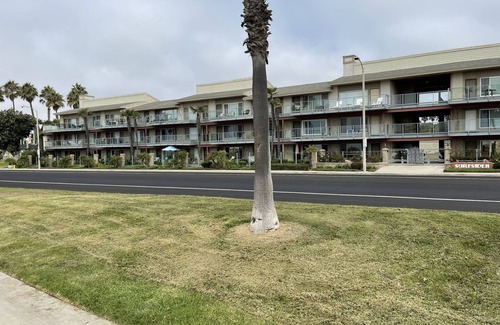 Port Hueneme Condominio | Beach Front