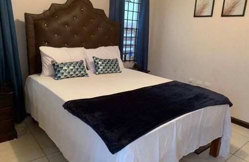 Portmore Villa | Beach Front Villa (Entire Villa For You )