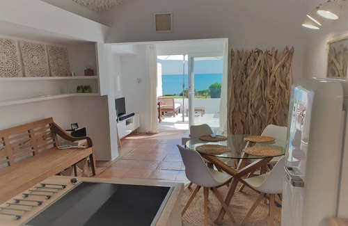 Nueva Milla de Oro Villa | Villa frente a la playa, impresionantes vistas, acceso directo a la playa, cerca de todas las comodidades.