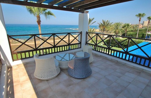 Kissonerga Villa | Beach Front, Wonderful Holiday Villa with Sauna in Kissonerga, Special Offer!