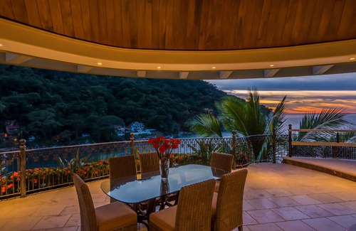 Boca de Tomatlán Villa | Villa Armonia frente a la playa con impresionantes vistas