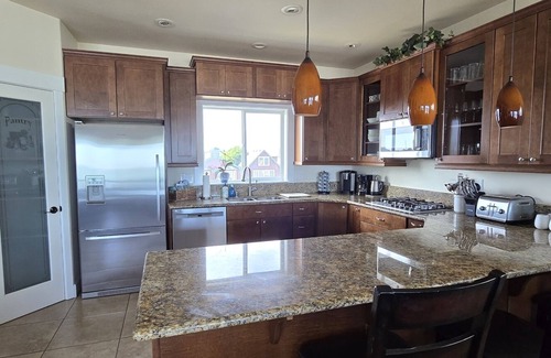 Ocean Shores Casa | Beach Gem- Beach Front -Hot Tub
