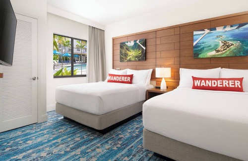 Park Shore Hotel | Beach Getaway Ideal for Family | Spacious Suite w/ Kitchen | Free Parking
