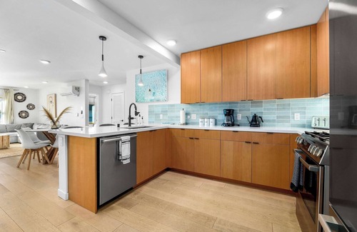 Capitola Apartamento | Beach Getaway in the Heart of Capitola Village!