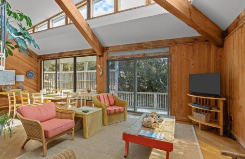 Pine Knoll Shores Casa | Beach Grove home