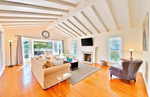 Beach Barber Tract Casa | Beach Happy