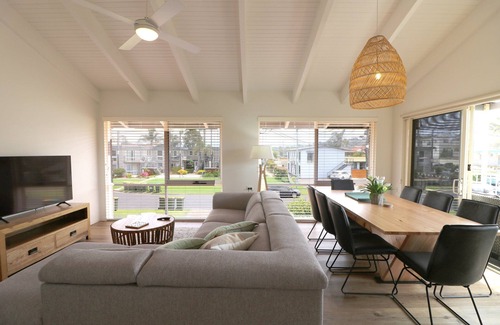 Merimbula Cabina | Beach Haven - 3 bedroom Fishpen