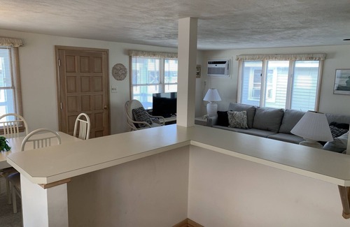South Beach Haven Casa | Beach Haven - 7th from Sand