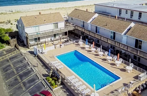 Beach Haven Condominio | Beach Haven: condominio frente al mar, piscina enterrada, pasos del Océano Atlántico ...