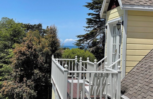 Pacifica Casa | Beach Hideaway close to San Francisco and the Airport