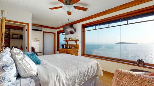 Selma Park Casa | Beach Hideaway Sea to Sky Loft