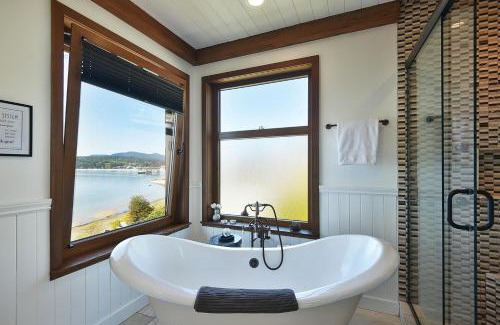 Selma Park Casa | Beach Hideaway Sea to Sky Loft
